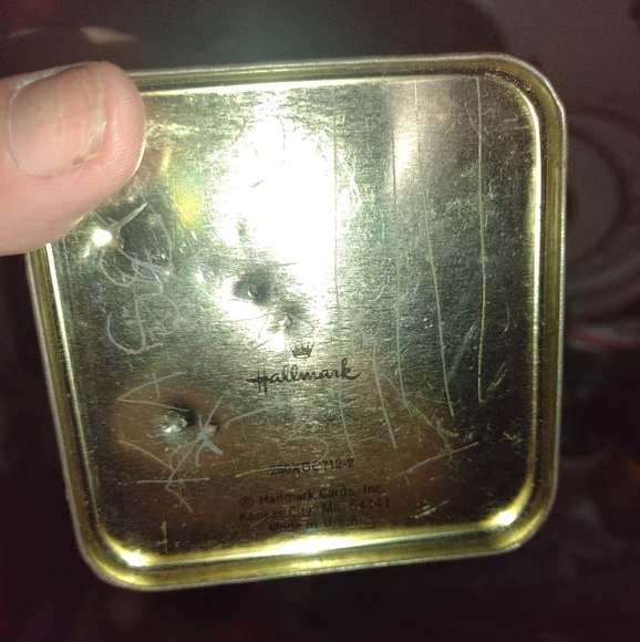 Hallmark Save for a Rainy Day Collectible Metal Storage Coin Savings Box Tin - Picture 5 of 6